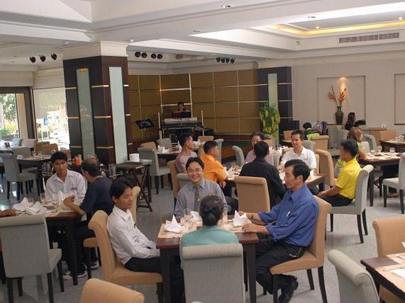 Chakungrao Riverview Hotel Kamphaeng Phet Extérieur photo
