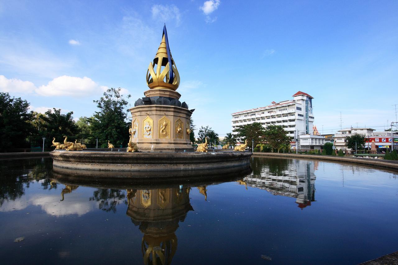 Chakungrao Riverview Hotel Kamphaeng Phet Extérieur photo